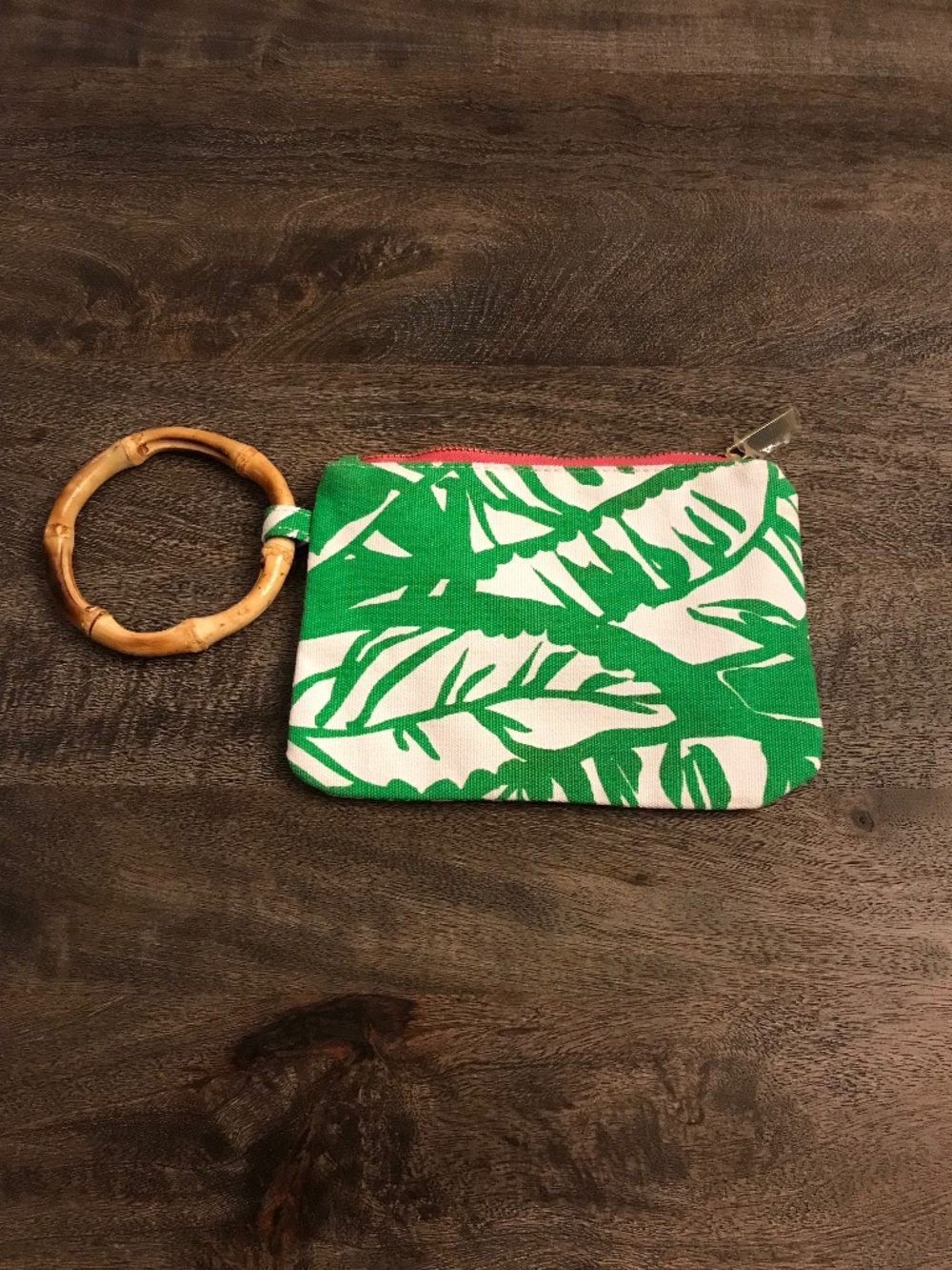 NWOT Lilly Pulitzer tropical patterned zippered makeup pouch with bamboo handle